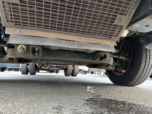 三菱ふそうキャンターガッツ平ボディ|中古トラックの販売・買取・査定のアイナビ