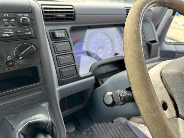 三菱ふそうキャンターガッツ平ボディ|中古トラックの販売・買取・査定のアイナビ