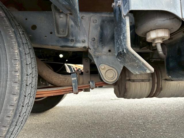 三菱ふそうキャンターガッツ平ボディ|中古トラックの販売・買取・査定のアイナビ