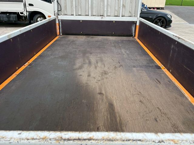 三菱ふそうキャンターガッツ平ボディ|中古トラックの販売・買取・査定のアイナビ