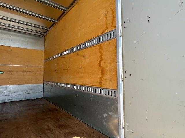 いすゞエルフアルミバン|中古トラックの販売・買取・査定のアイナビ