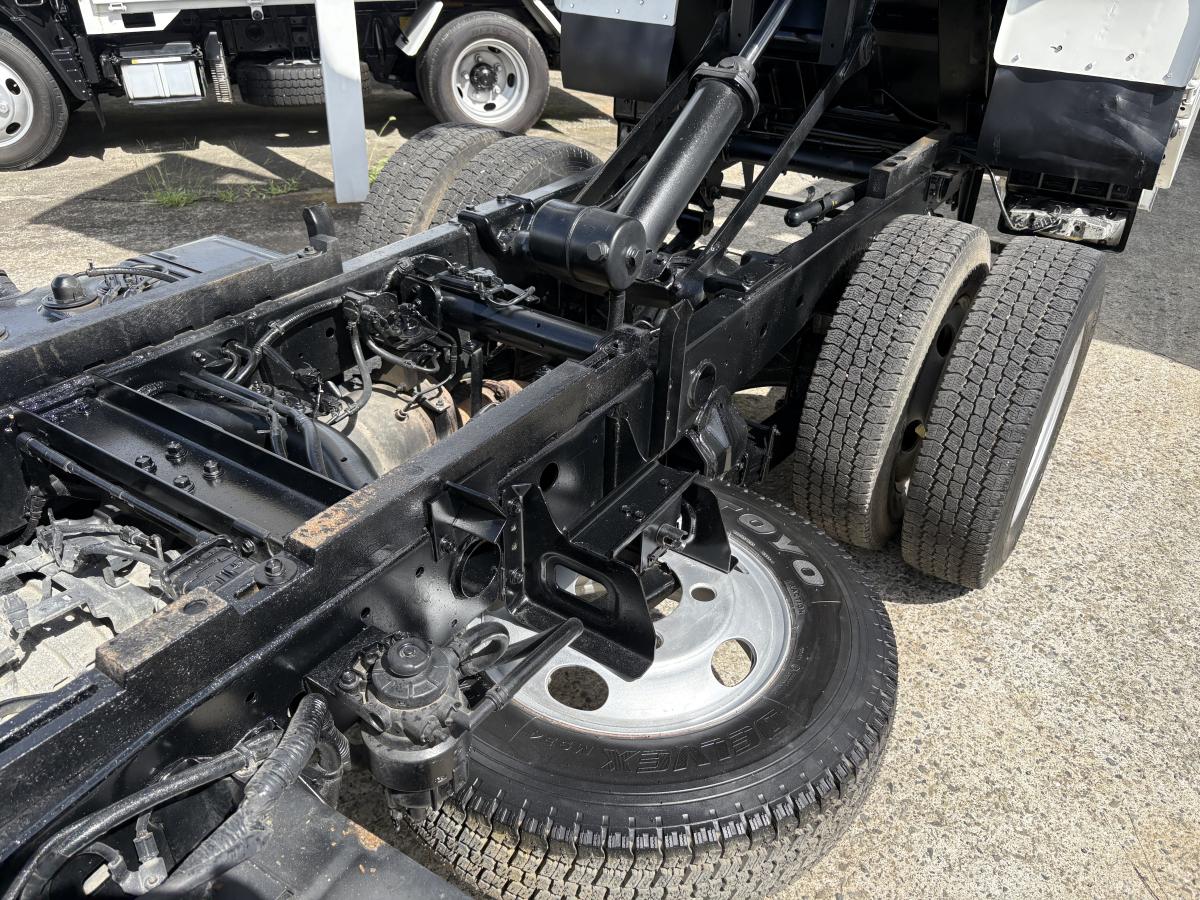 H24 デュトロ 3tダンプ|中古トラックの販売・買取・査定のアイナビ