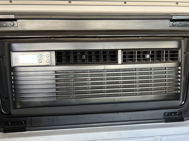 【第五輪荷重11.5t】いすゞギガ/メッキパーツ/ブラック|中古トラックの販売・買取・査定のアイナビ