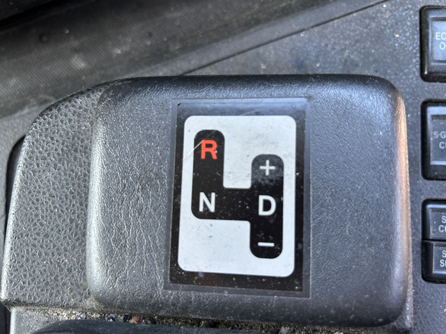 【第五輪荷重11.5t】いすゞギガ/メッキパーツ/ブラック|中古トラックの販売・買取・査定のアイナビ