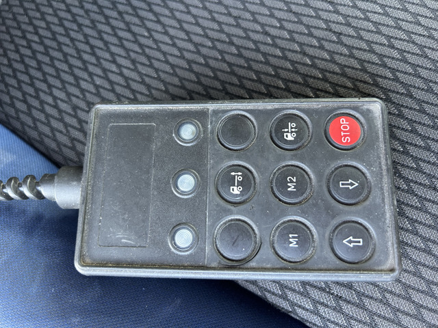 【第五輪荷重11.5t】いすゞギガ/メッキパーツ/ブラック|中古トラックの販売・買取・査定のアイナビ