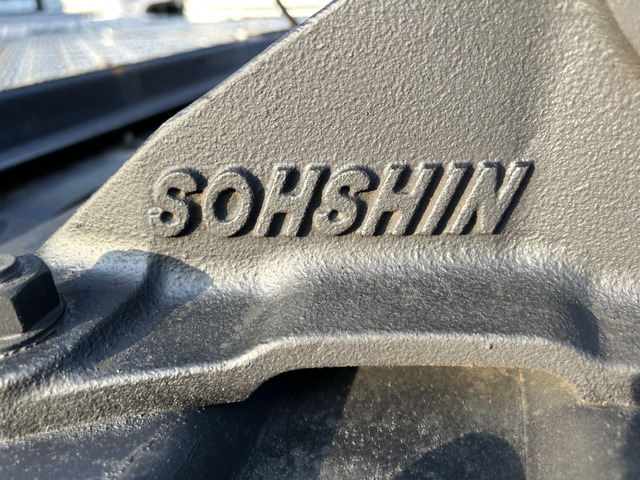 【第五輪荷重11.5t】いすゞギガ/メッキパーツ/ブラック|中古トラックの販売・買取・査定のアイナビ