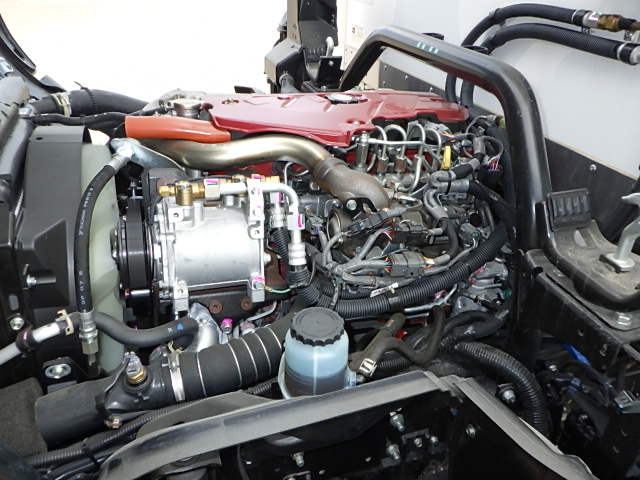 日野 令和6年式 冷凍バン 格納ゲート付き|中古トラックの販売・買取・査定のアイナビ