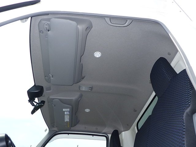 日野 令和6年式 冷凍バン 格納ゲート付き|中古トラックの販売・買取・査定のアイナビ