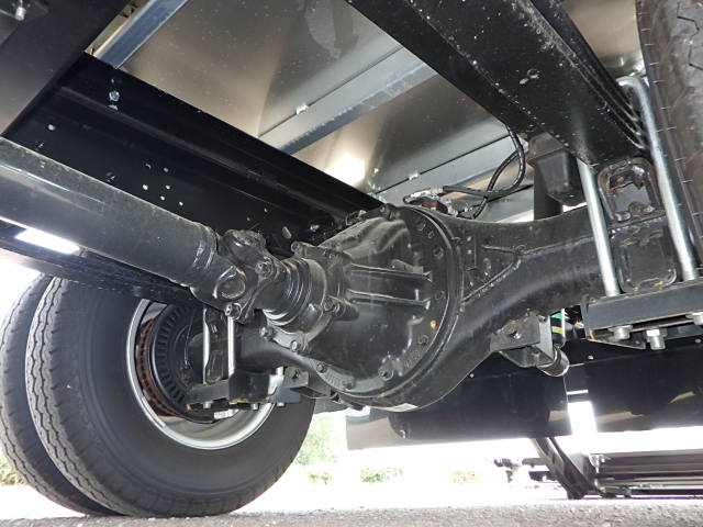 日野 令和6年式 冷凍バン 格納ゲート付き|中古トラックの販売・買取・査定のアイナビ