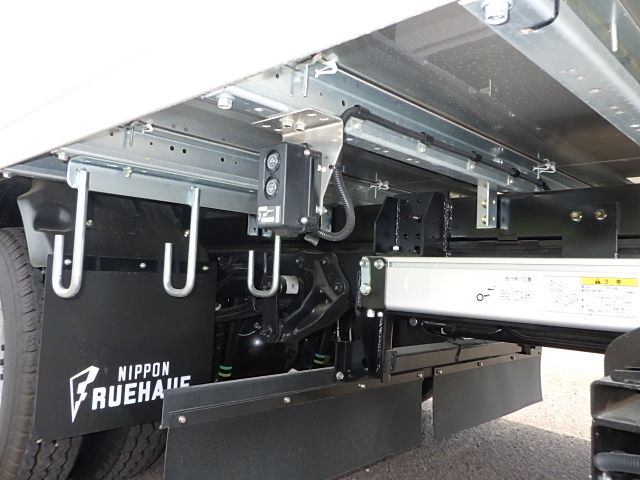 日野 令和6年式 冷凍バン 格納ゲート付き|中古トラックの販売・買取・査定のアイナビ