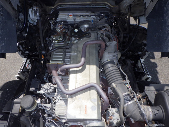 日野2DG-SS1EKHAダブルヘッド第五輪荷重18t|中古トラックの販売・買取・査定のアイナビ