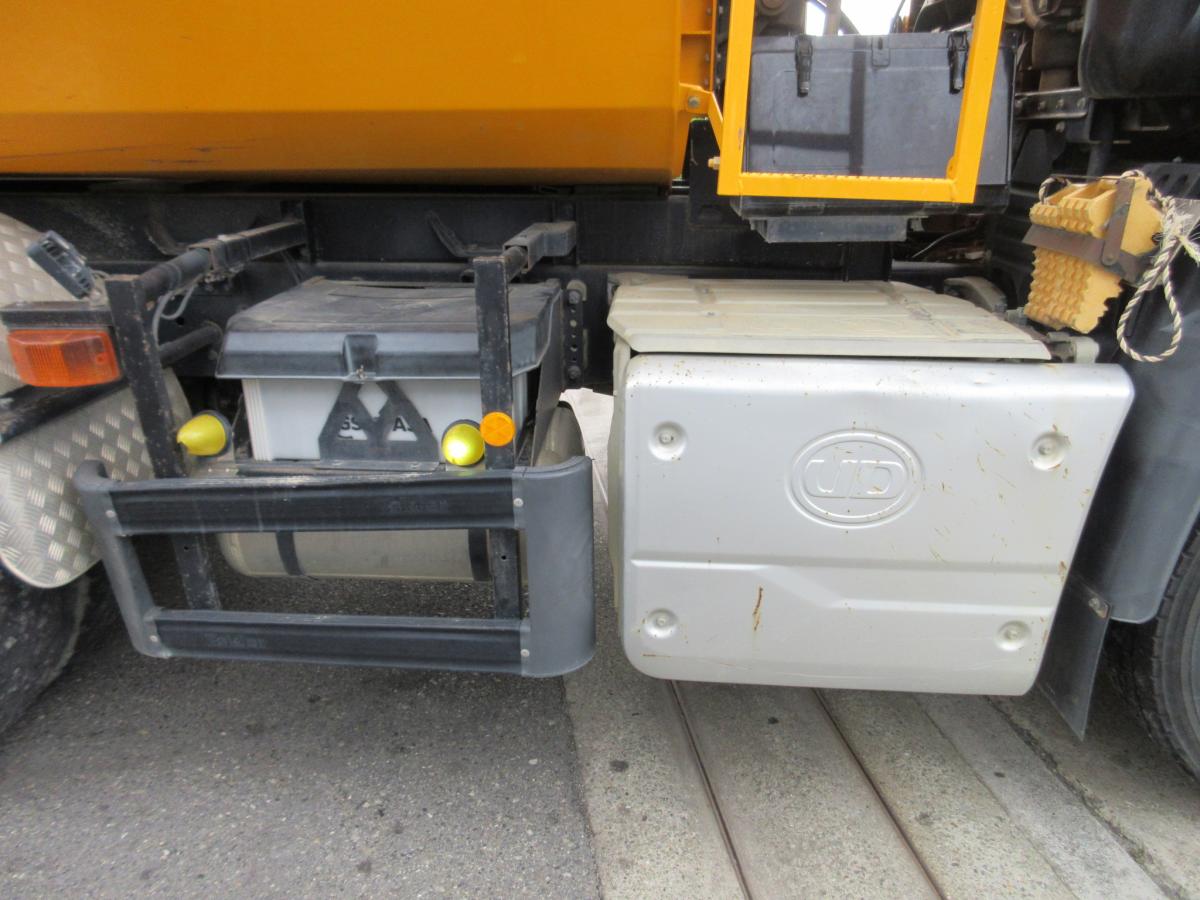 2PGクオン土砂ダンプ|中古トラックの販売・買取・査定のアイナビ