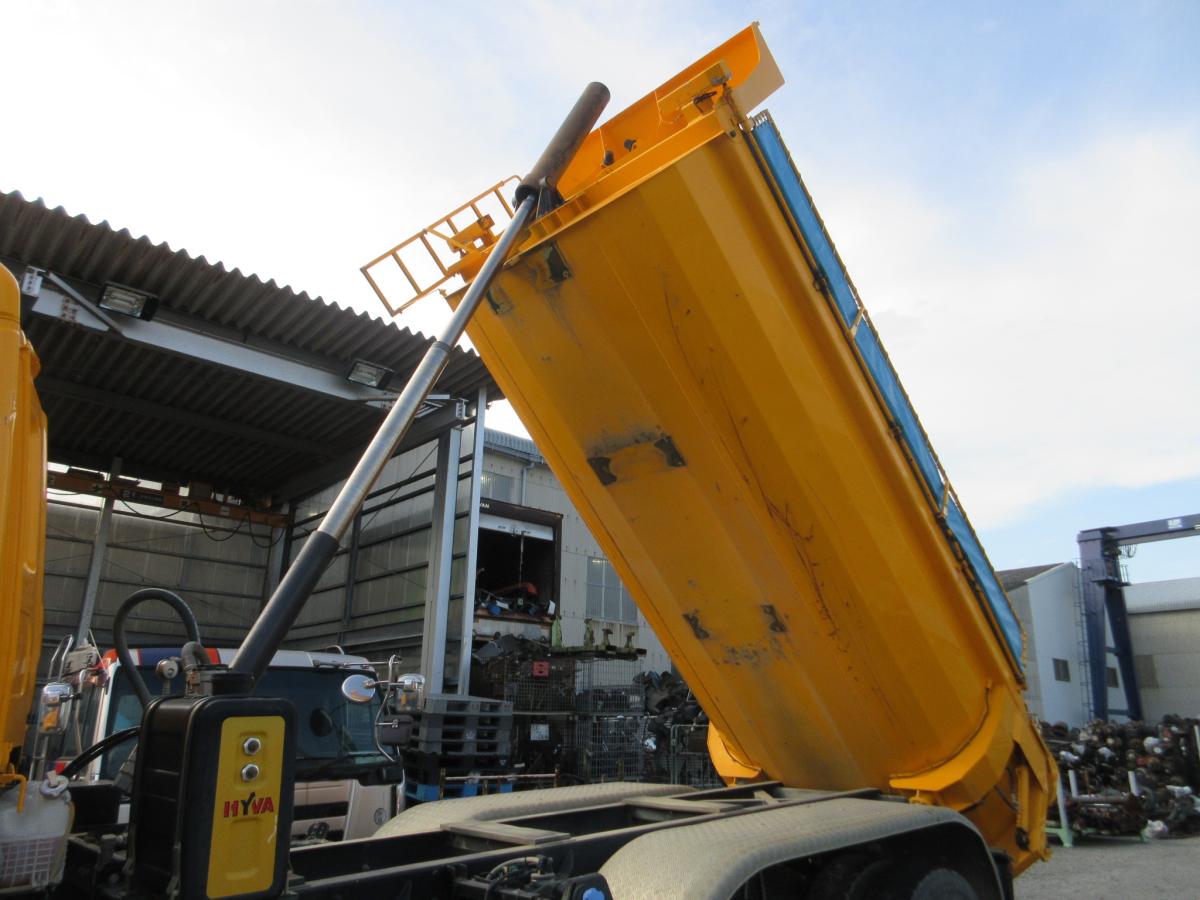 2PGクオン土砂ダンプ|中古トラックの販売・買取・査定のアイナビ