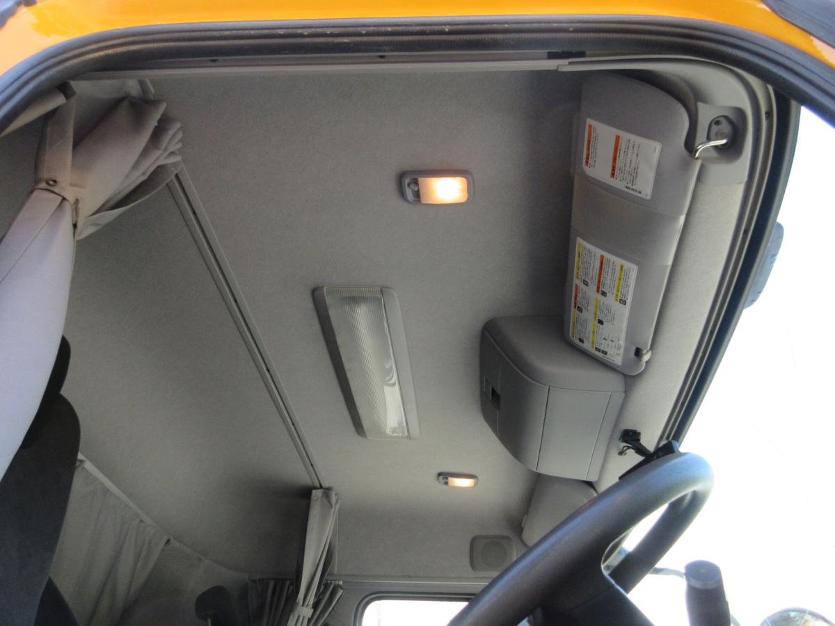 2PGクオン土砂ダンプ|中古トラックの販売・買取・査定のアイナビ