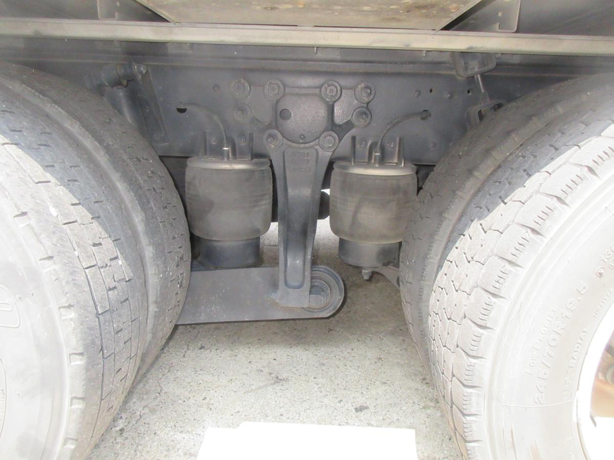 エアジョロダー付4軸低床アルミウイング|中古トラックの販売・買取・査定のアイナビ