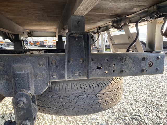 三菱ふそう 平ボディ キャンターガッツ|中古トラックの販売・買取・査定のアイナビ