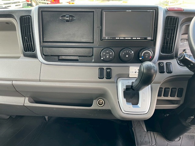 3トン積載★TADANO製・S-RIDE★フラットタイプ★ラジコン付き|中古トラックの販売・買取・査定のアイナビ