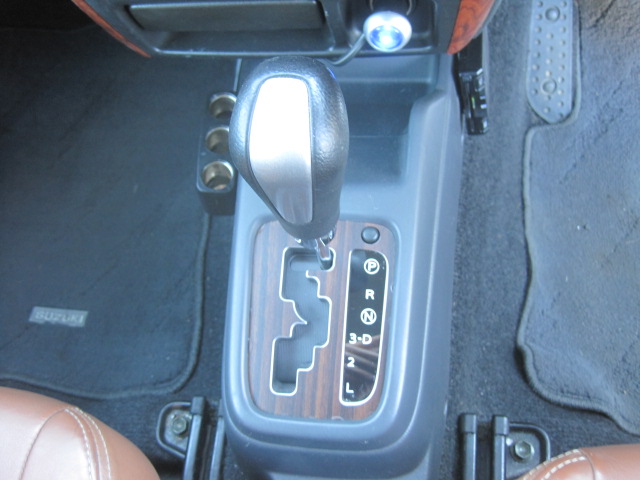 H17スズキジムニーリフトアップ改造多数|中古トラックの販売・買取・査定のアイナビ