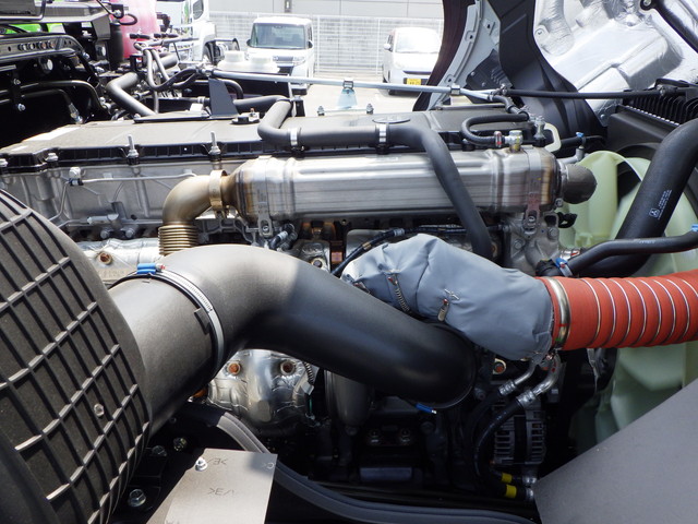 三菱2RG-FP84VDRSヘッド第5輪荷重:11.5t|中古トラックの販売・買取・査定のアイナビ