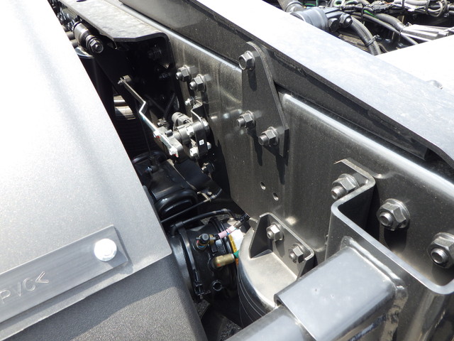 三菱2RG-FP84VDRSヘッド第5輪荷重:11.5t|中古トラックの販売・買取・査定のアイナビ