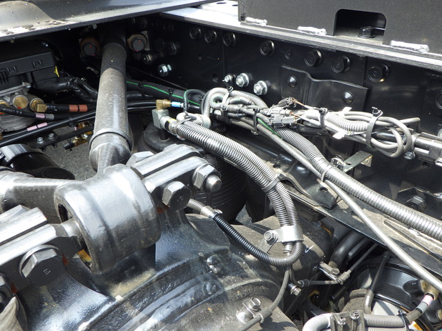 三菱2RG-FP84VDRSヘッド第5輪荷重:11.5t|中古トラックの販売・買取・査定のアイナビ