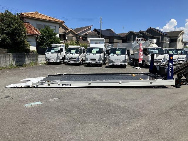 いすゞ 特殊車両|中古トラックの販売・買取・査定のアイナビ