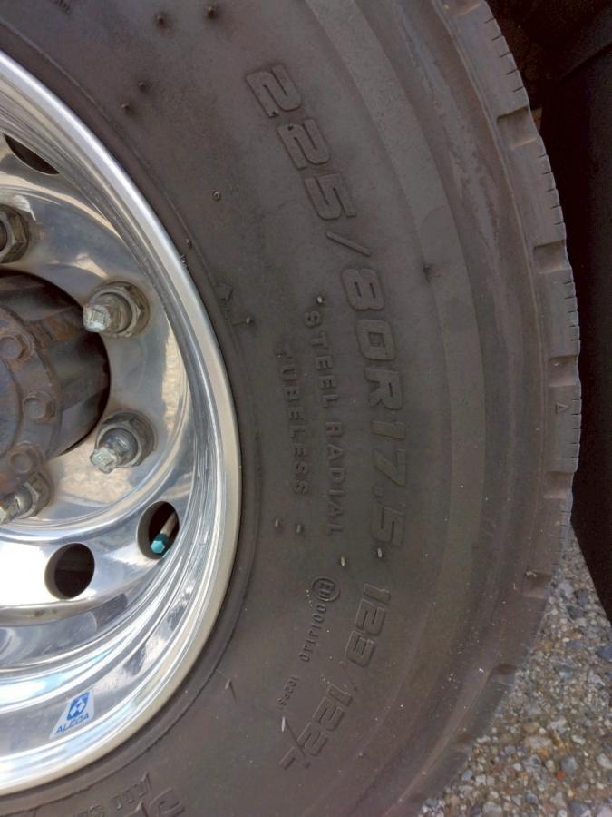 H30年 いすゞフォワード2.45tPG付アルミウィング|中古トラックの販売・買取・査定のアイナビ