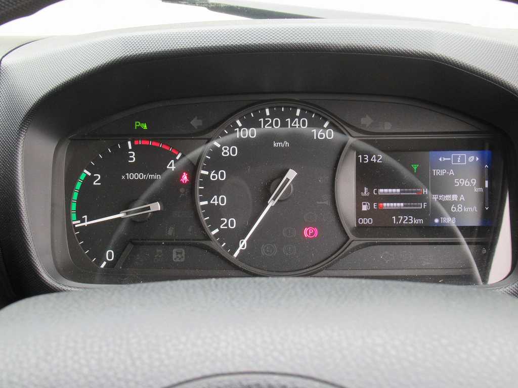 走行少ない 新明和 4WD 3.75KLローリ 2室 タンク書類あり|中古トラックの販売・買取・査定のアイナビ