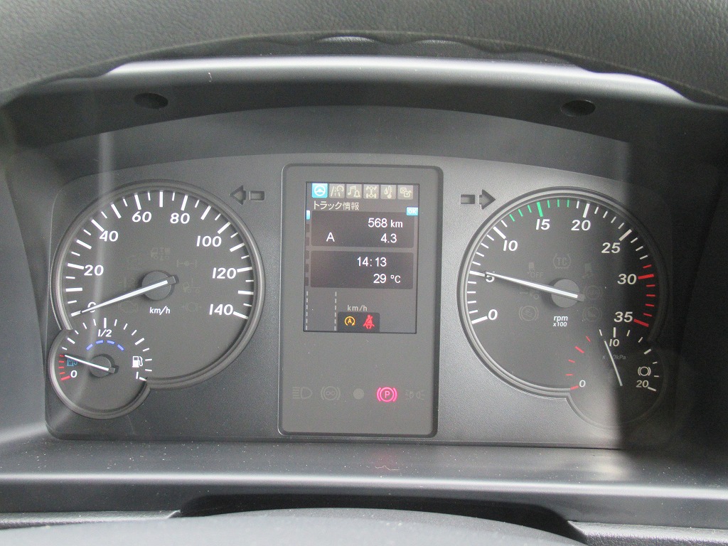 ファイター 240PS 6200 ワイド エアサス 6速 パブコ 未使用|中古トラックの販売・買取・査定のアイナビ