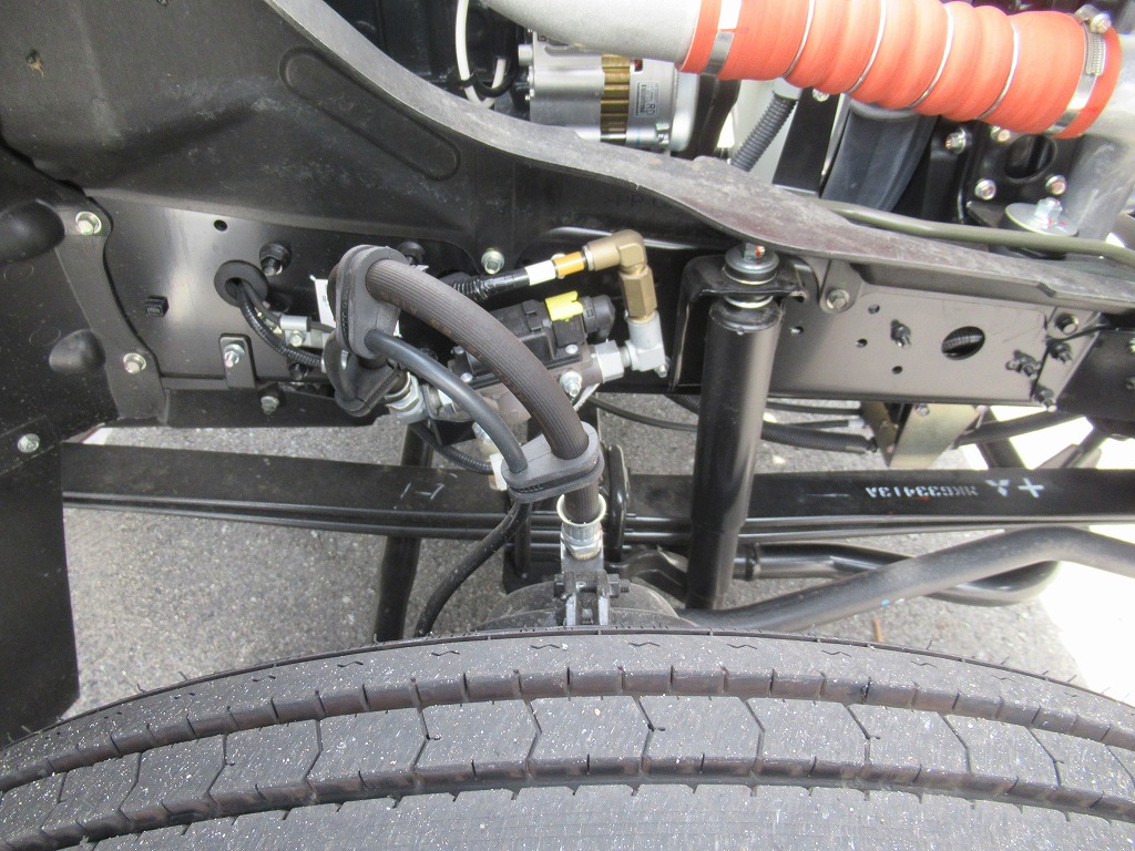 ファイター 240PS 6200 ワイド エアサス 6速 パブコ 未使用|中古トラックの販売・買取・査定のアイナビ