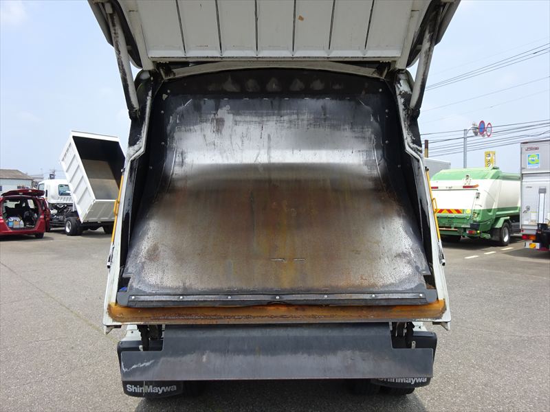 プレス 8.6㎥ 新明和|中古トラックの販売・買取・査定のアイナビ