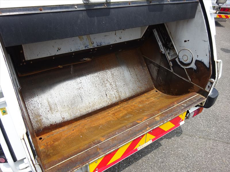 プレス 8.6㎥ 新明和|中古トラックの販売・買取・査定のアイナビ