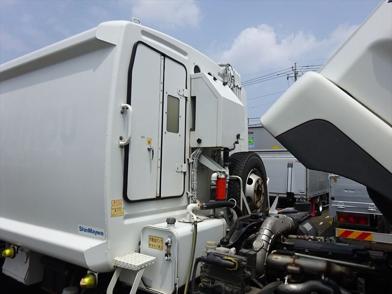 プレス 8.6㎥ 新明和|中古トラックの販売・買取・査定のアイナビ