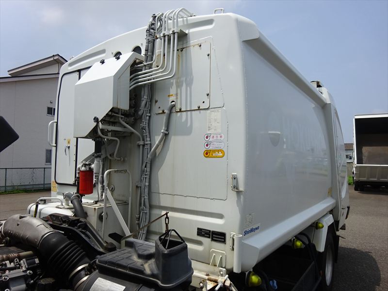 プレス 8.6㎥ 新明和|中古トラックの販売・買取・査定のアイナビ