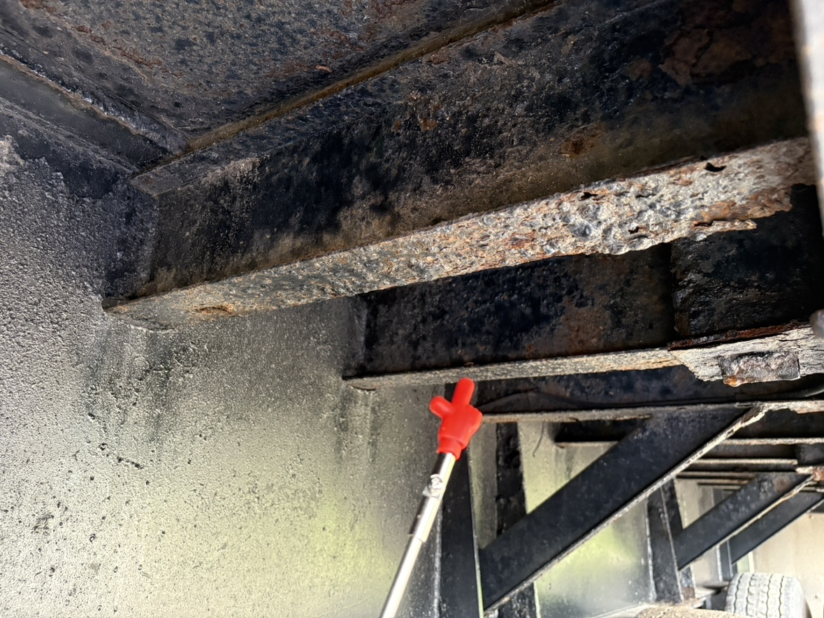 H22年式、東急、セミトレーラ 2デフ引き|中古トラックの販売・買取・査定のアイナビ