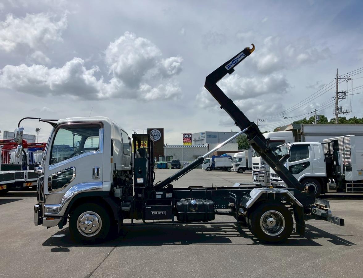 ☆H27 アームロール 4t標準 ツインホイスト リアジャッキ|中古トラックの販売・買取・査定のアイナビ