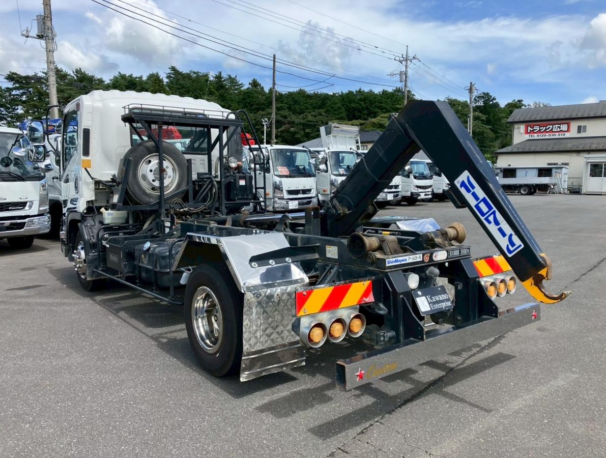 ☆H27 アームロール 4t標準 ツインホイスト リアジャッキ|中古トラックの販売・買取・査定のアイナビ