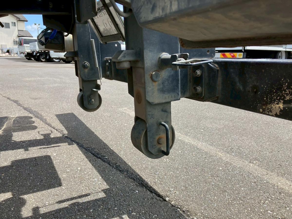 ☆H27 アームロール 4t標準 ツインホイスト リアジャッキ|中古トラックの販売・買取・査定のアイナビ