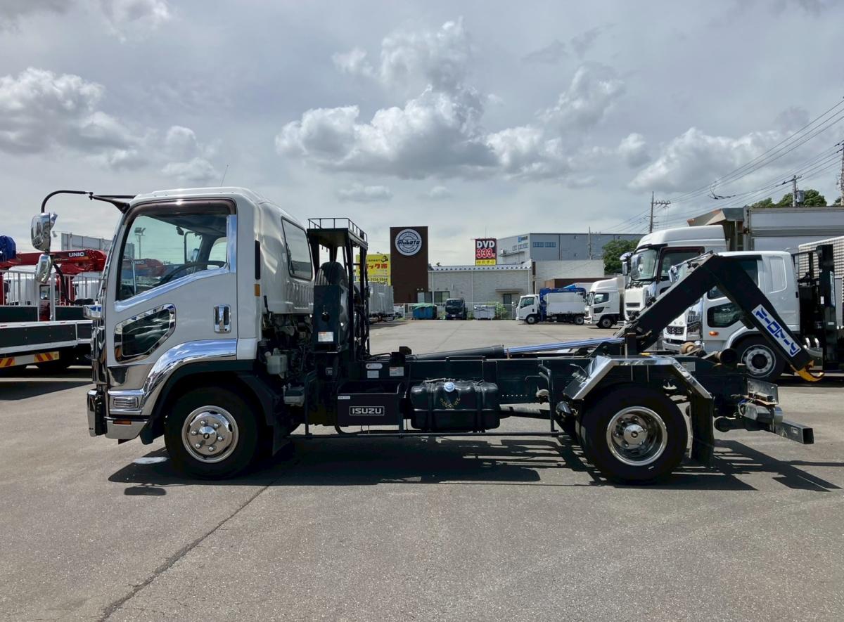 ☆H27 アームロール 4t標準 ツインホイスト リアジャッキ|中古トラックの販売・買取・査定のアイナビ