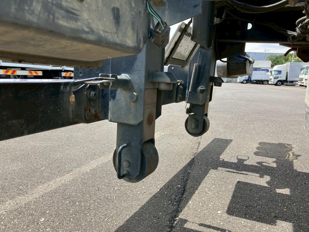 ☆H27 アームロール 4t標準 ツインホイスト リアジャッキ|中古トラックの販売・買取・査定のアイナビ