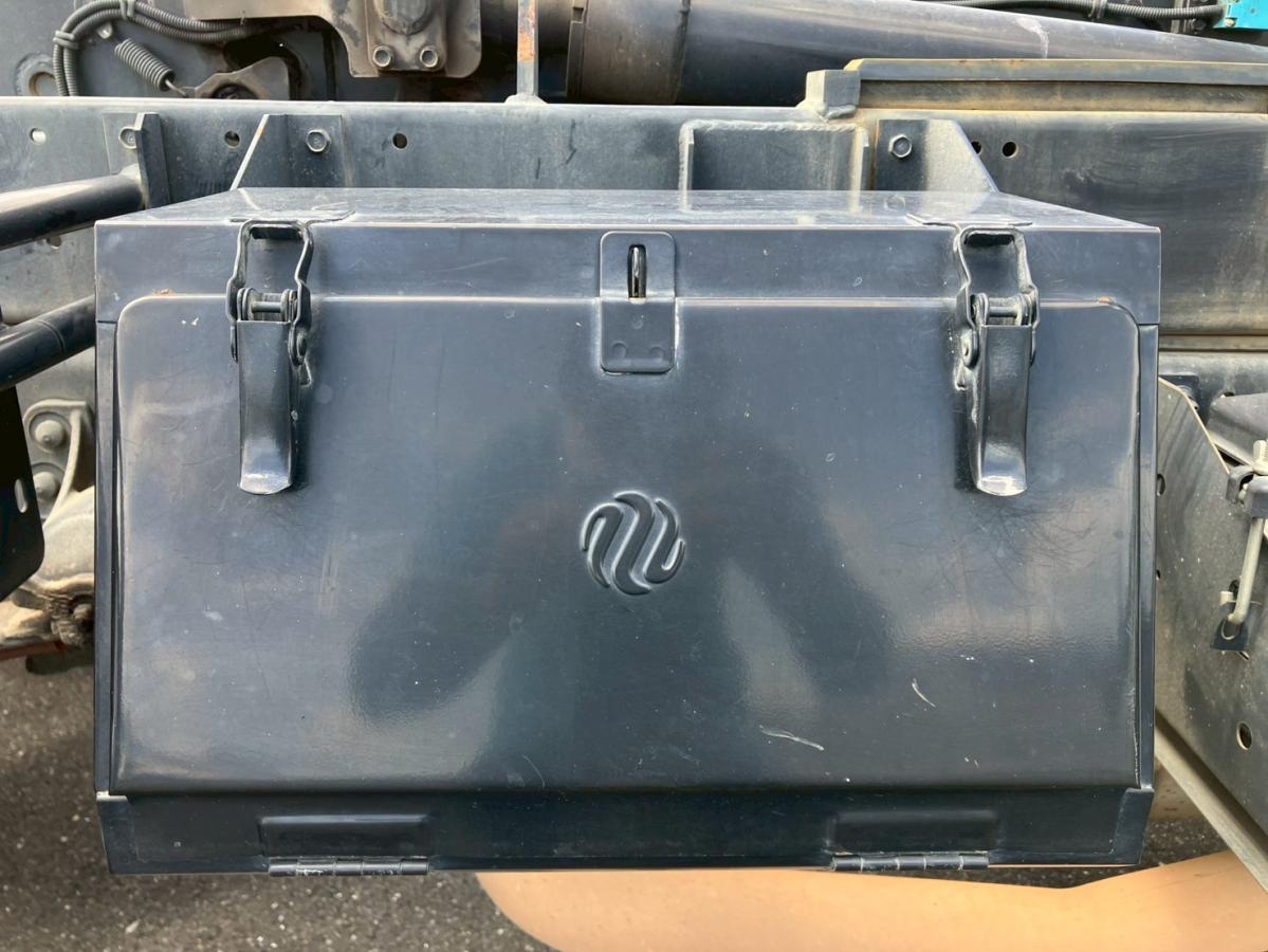 ☆H27 アームロール 4t標準 ツインホイスト リアジャッキ|中古トラックの販売・買取・査定のアイナビ