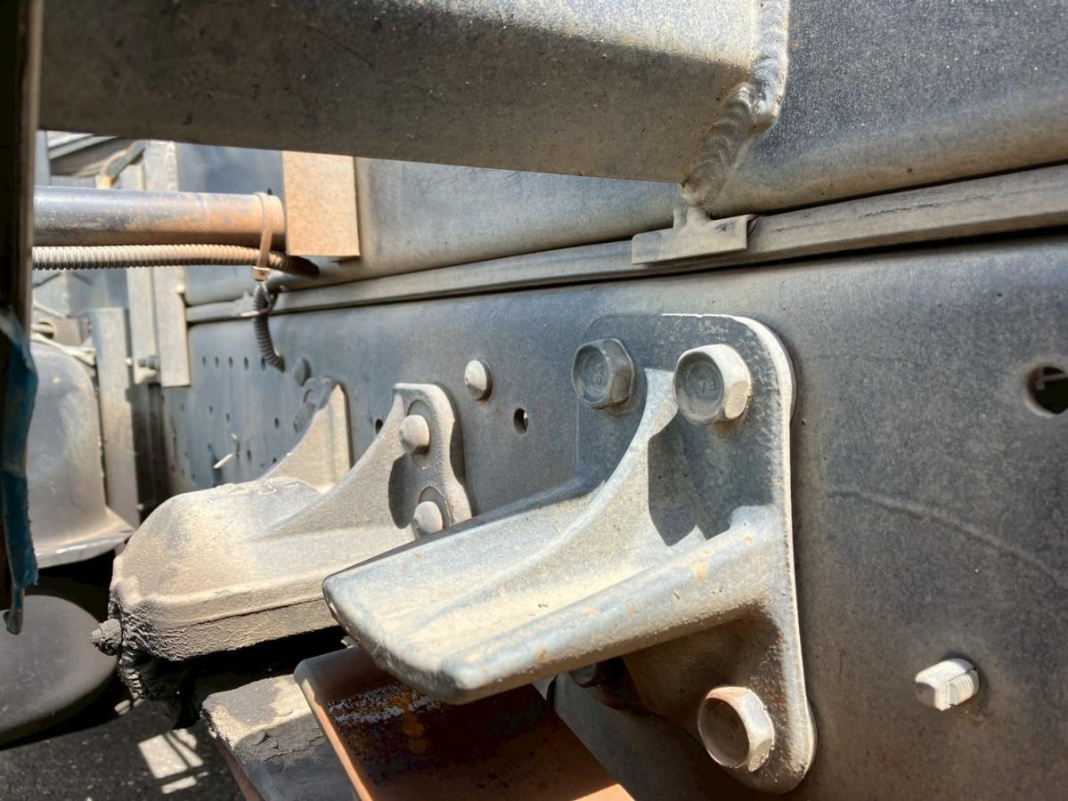 ☆H27 アームロール 4t標準 ツインホイスト リアジャッキ|中古トラックの販売・買取・査定のアイナビ