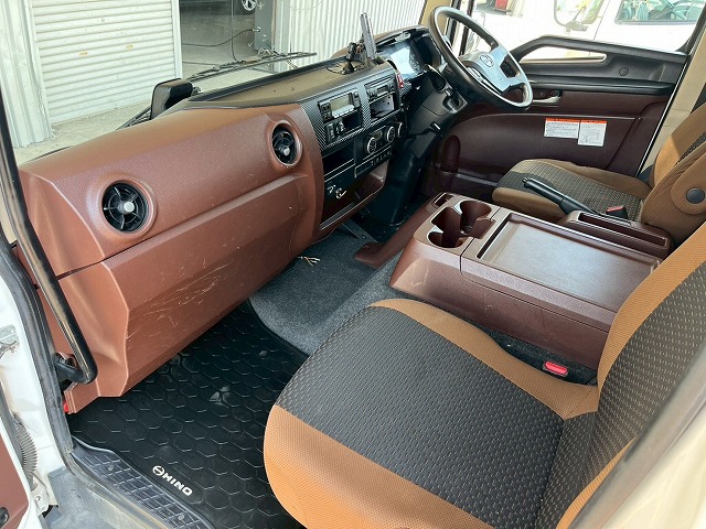 -30℃低温設定★格納式パワーゲート★左スライド扉★3.05トン|中古トラックの販売・買取・査定のアイナビ