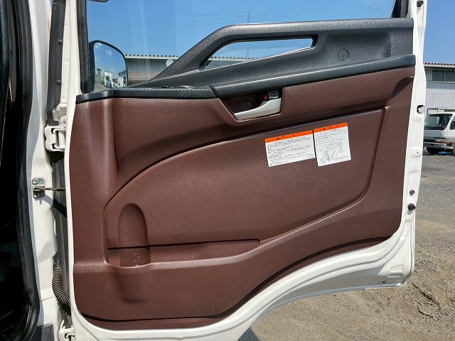 -30℃低温設定★格納式パワーゲート★左スライド扉★3.05トン|中古トラックの販売・買取・査定のアイナビ