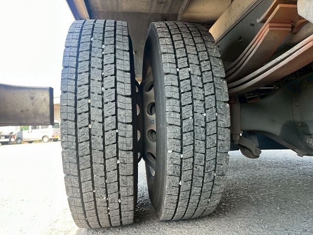 -30℃低温設定★格納式パワーゲート★左スライド扉★3.05トン|中古トラックの販売・買取・査定のアイナビ