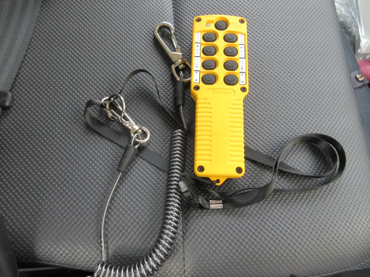 極東製 フックロール 脱着装置付コンテナ専用車 !!|中古トラックの販売・買取・査定のアイナビ