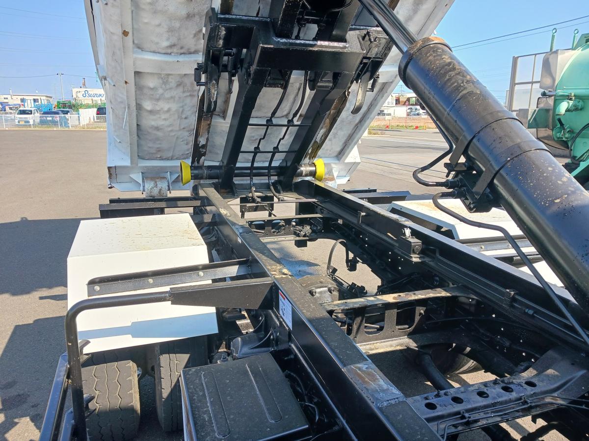 車検付き即戦力アームロール|中古トラックの販売・買取・査定のアイナビ