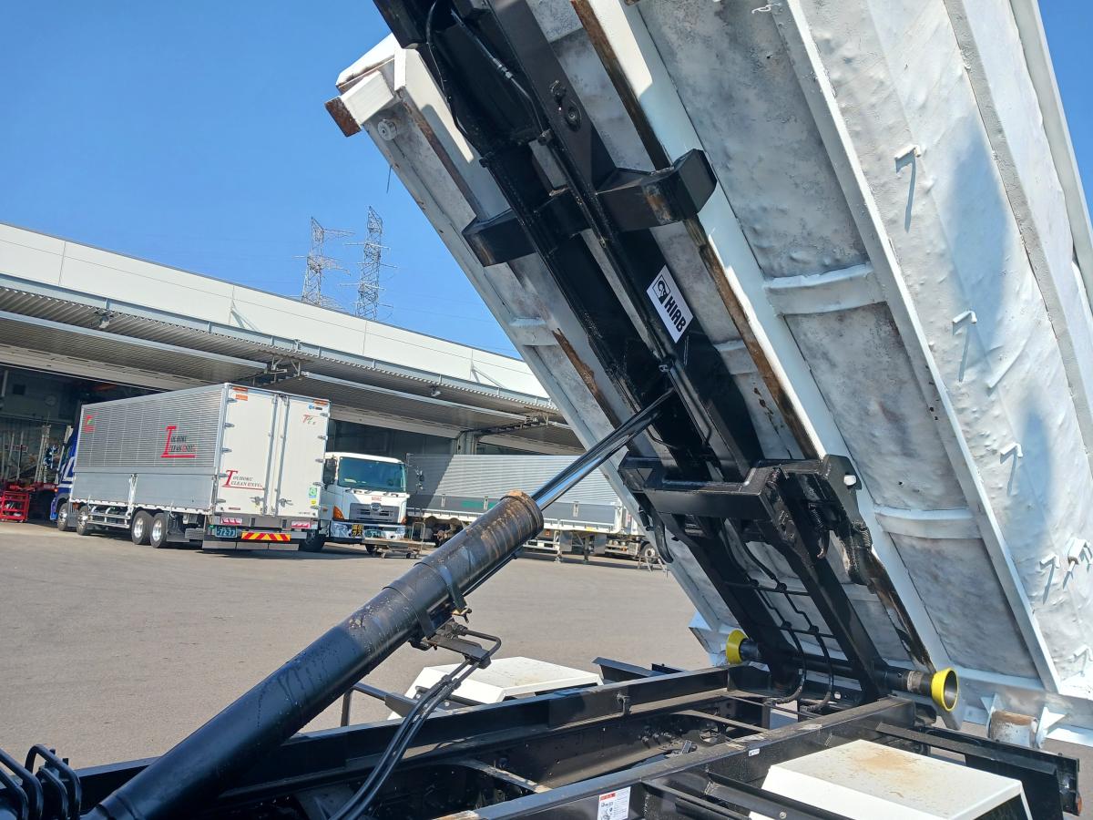 車検付き即戦力アームロール|中古トラックの販売・買取・査定のアイナビ