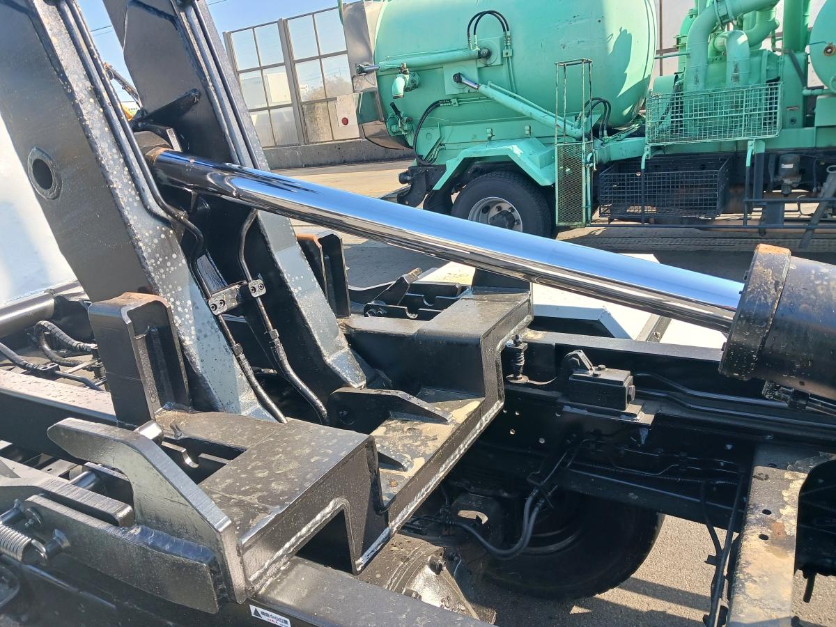 車検付き即戦力アームロール|中古トラックの販売・買取・査定のアイナビ