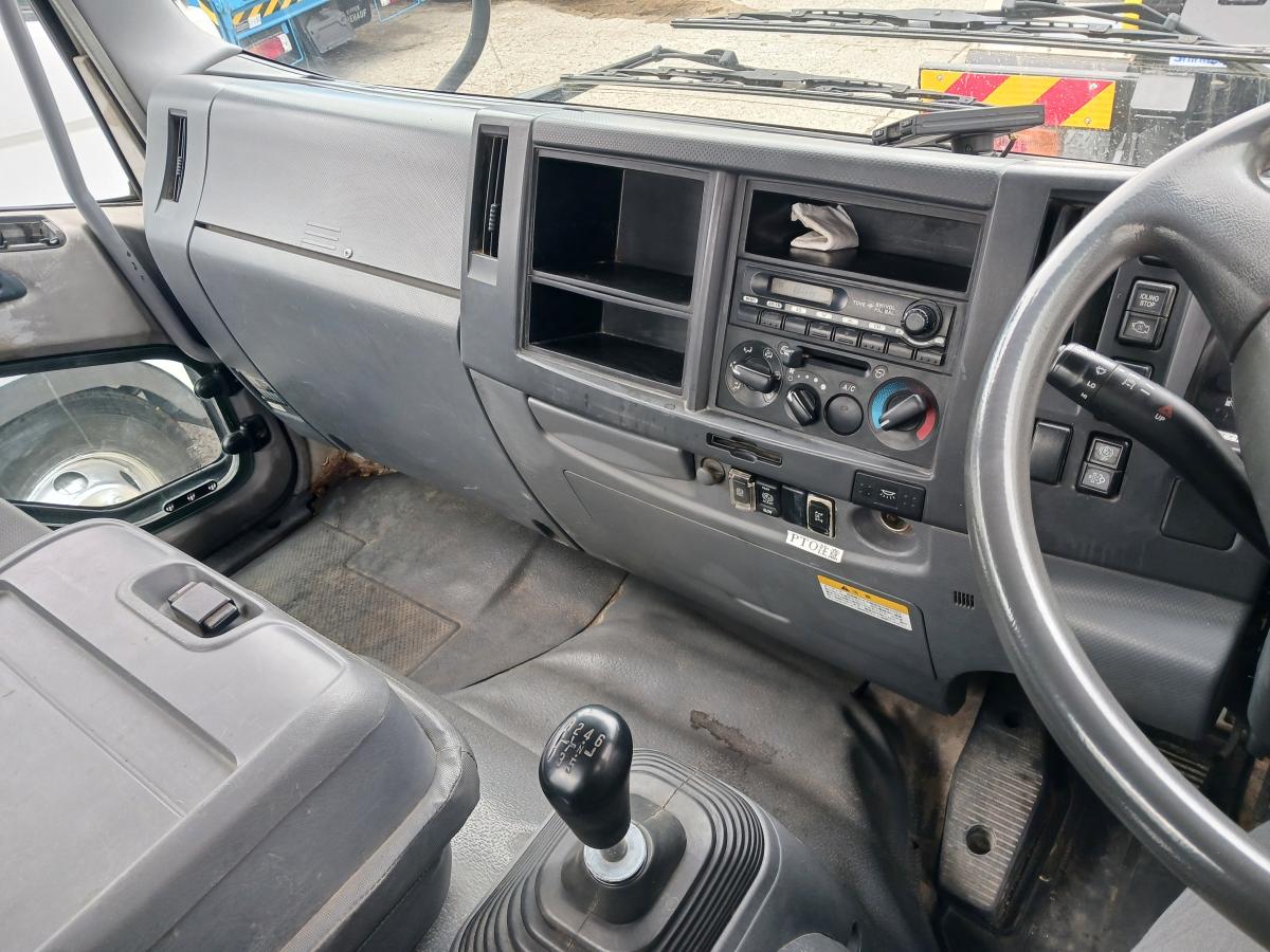 車検付き即戦力アームロール|中古トラックの販売・買取・査定のアイナビ